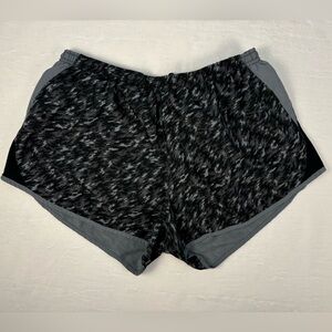 Nike Dri-FIT Charcoal Gray Geometric Patterned Running Shorts Women’s Large